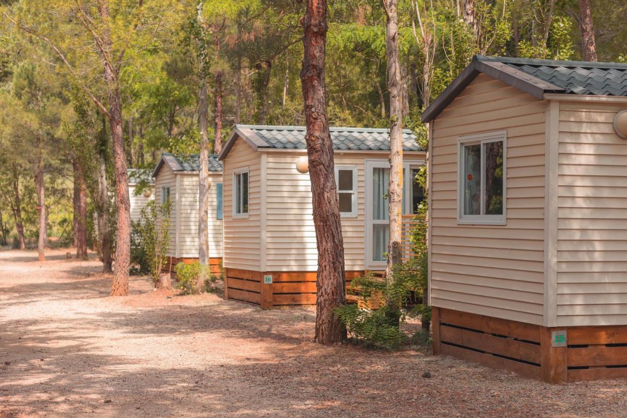 Camping La Peiriere Tuchan Luaran gambar