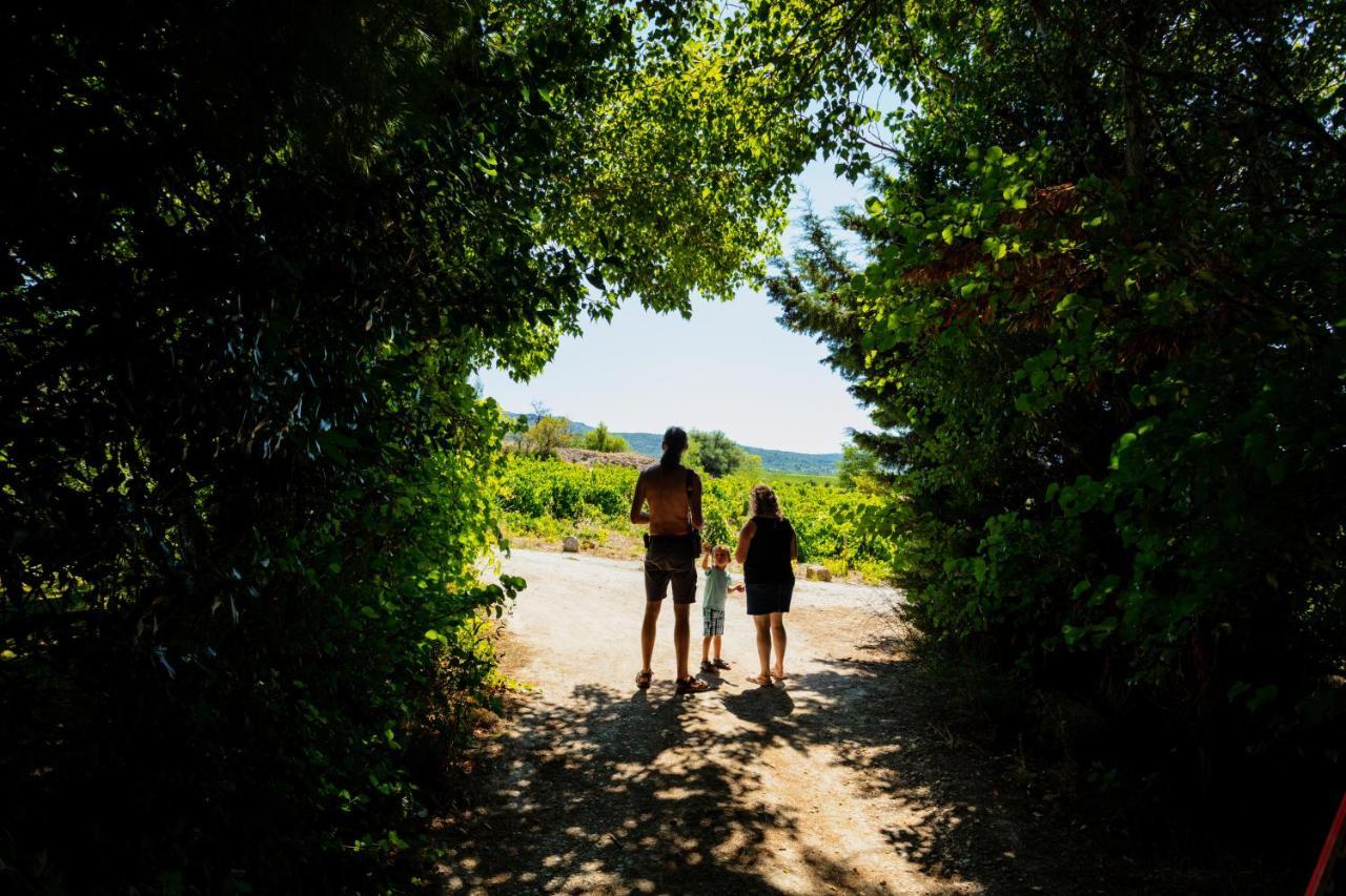 Camping La Peiriere Tuchan Luaran gambar