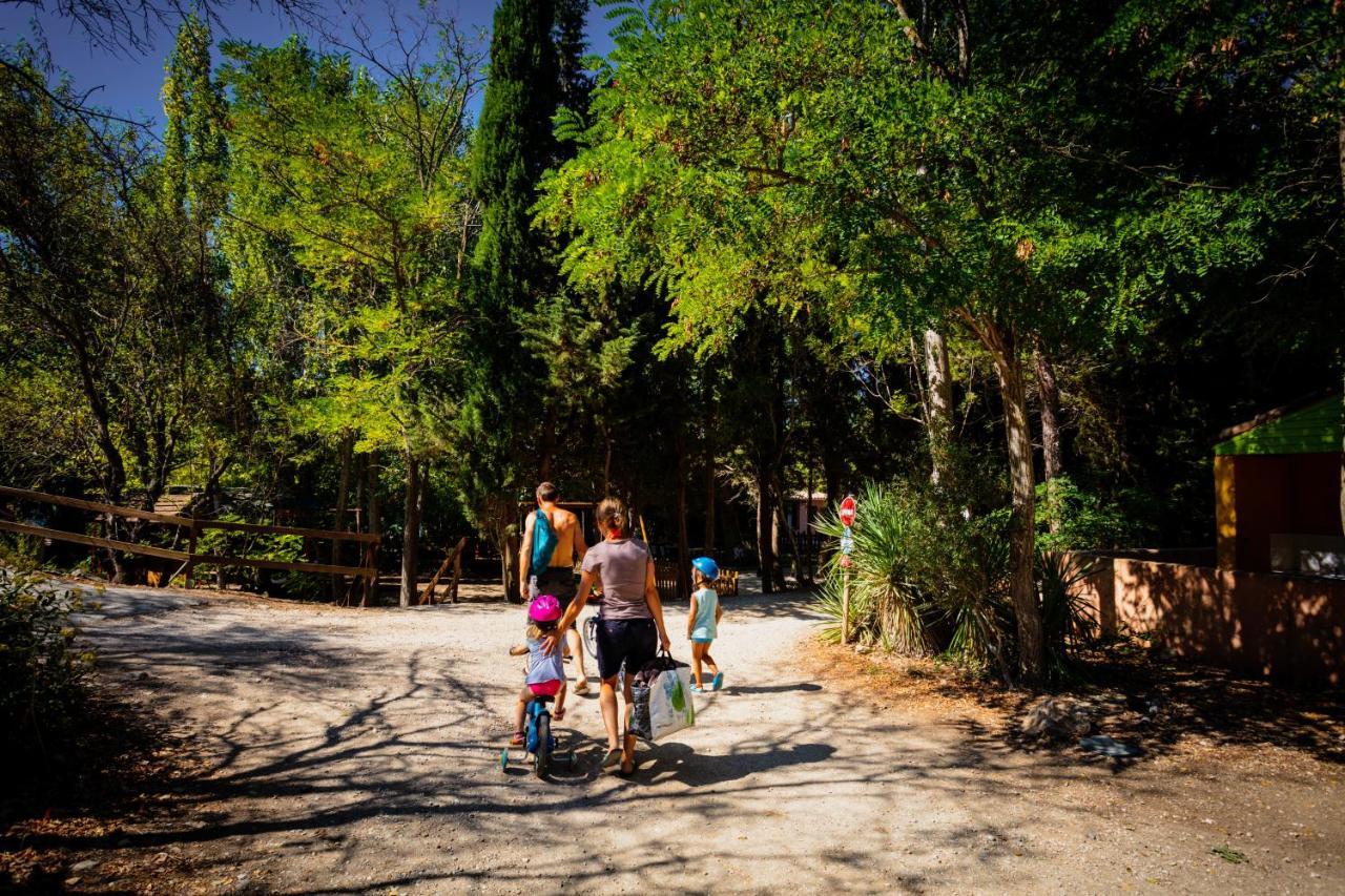Camping La Peiriere Tuchan Luaran gambar