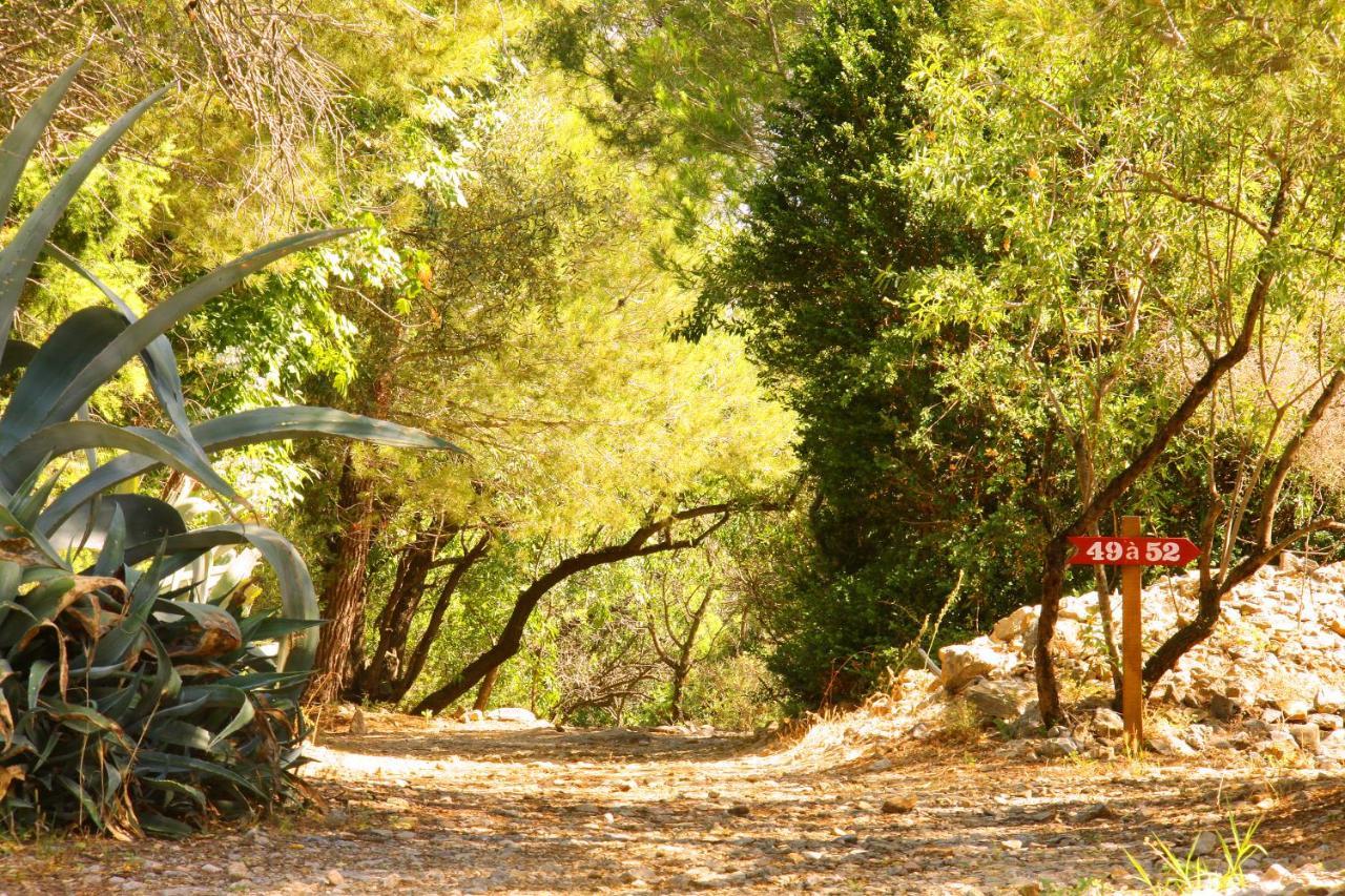 Camping La Peiriere Tuchan Luaran gambar